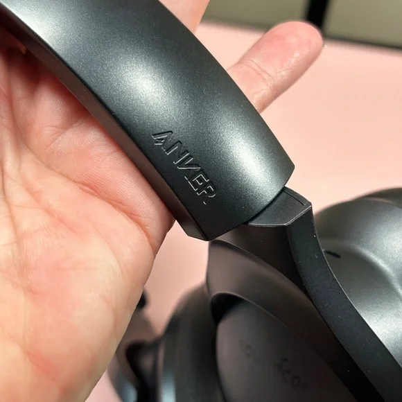 Anker Soundcore Over-Ear Headphones in Black - Picture 9 of 14